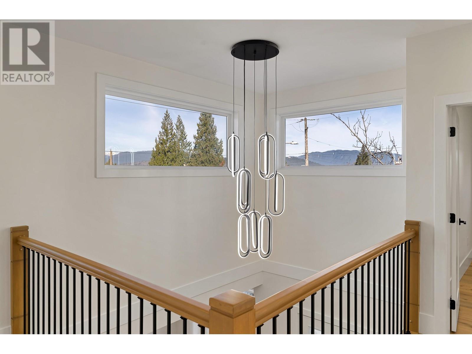 Photo 18 of 7419 1st Street, Burnaby BC