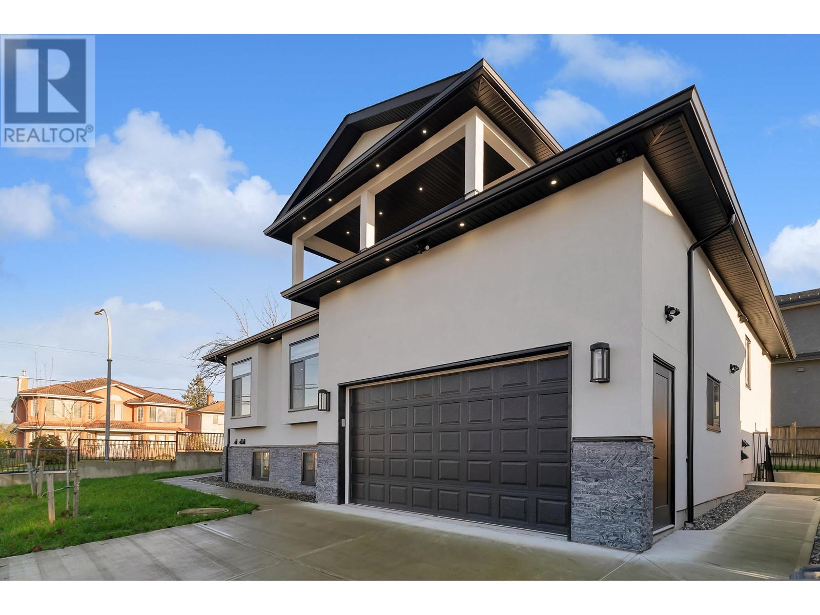 Photo 40 of 7419 1st Street, Burnaby BC