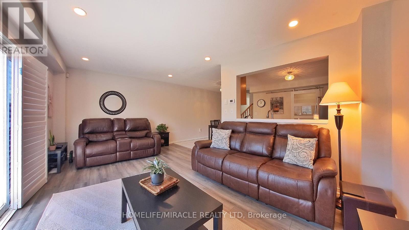 Photo 24 of 9 174 Highbury Drive, Hamilton ON