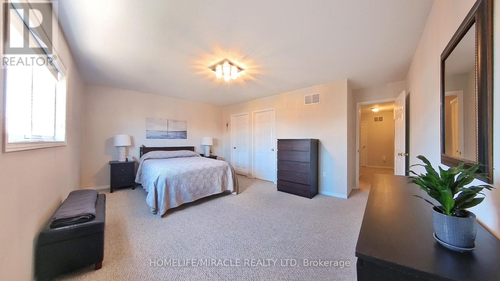 Photo 25 of 9 174 Highbury Drive, Hamilton ON
