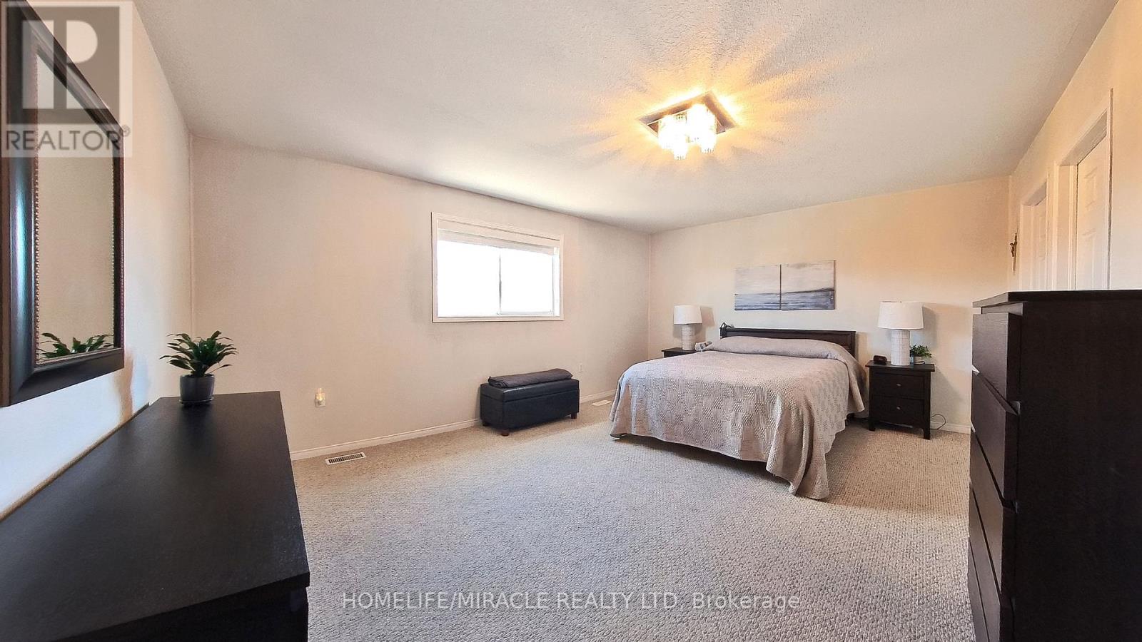 Photo 19 of 9 174 Highbury Drive, Hamilton ON