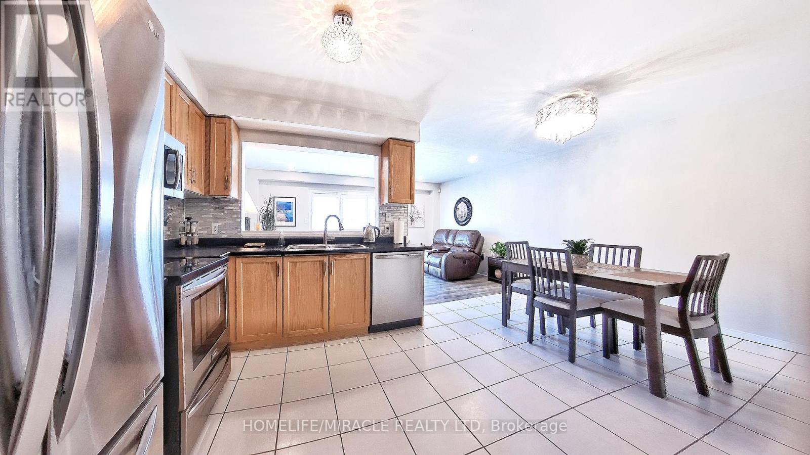 Photo 37 of 9 174 Highbury Drive, Hamilton ON