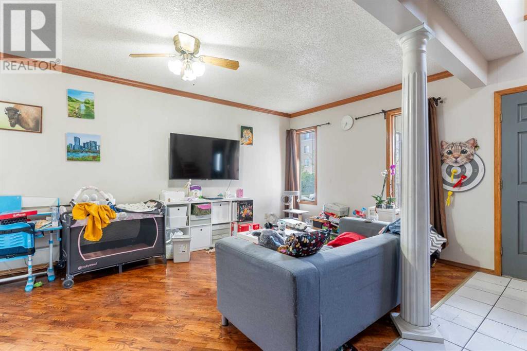 Multi-family House for Sale in   Avenue SW Sunalta Calgary 