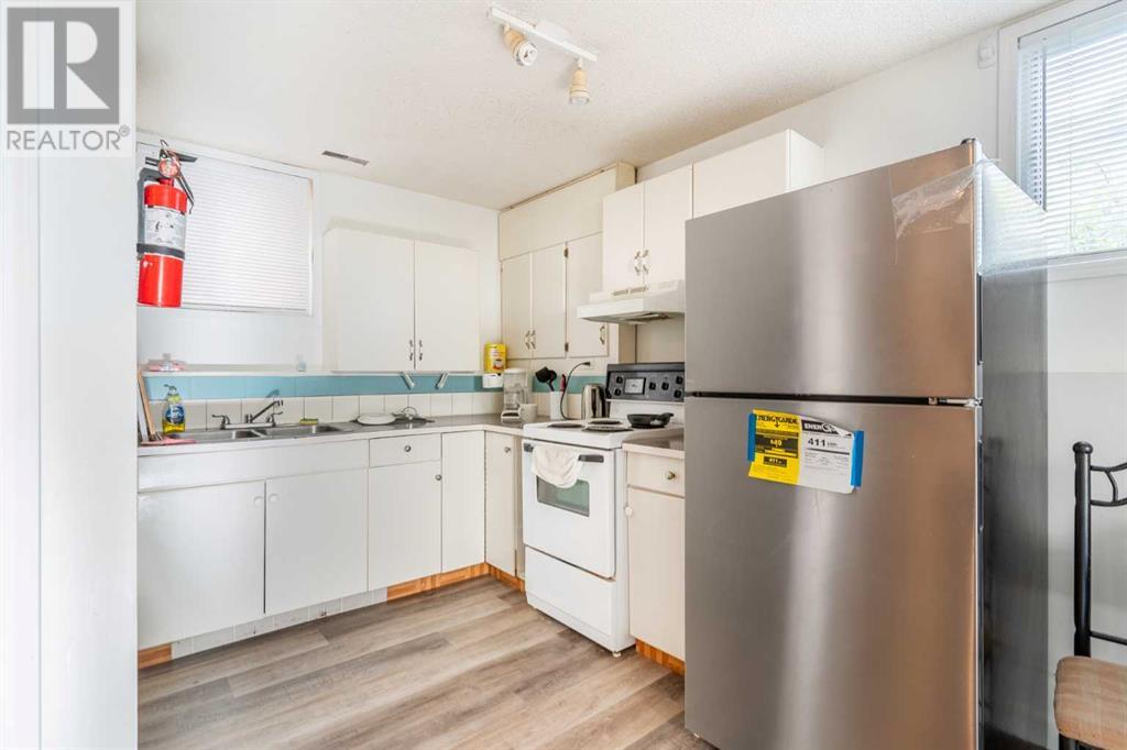 Multi-family House for Sale in   Avenue SW Sunalta Calgary 