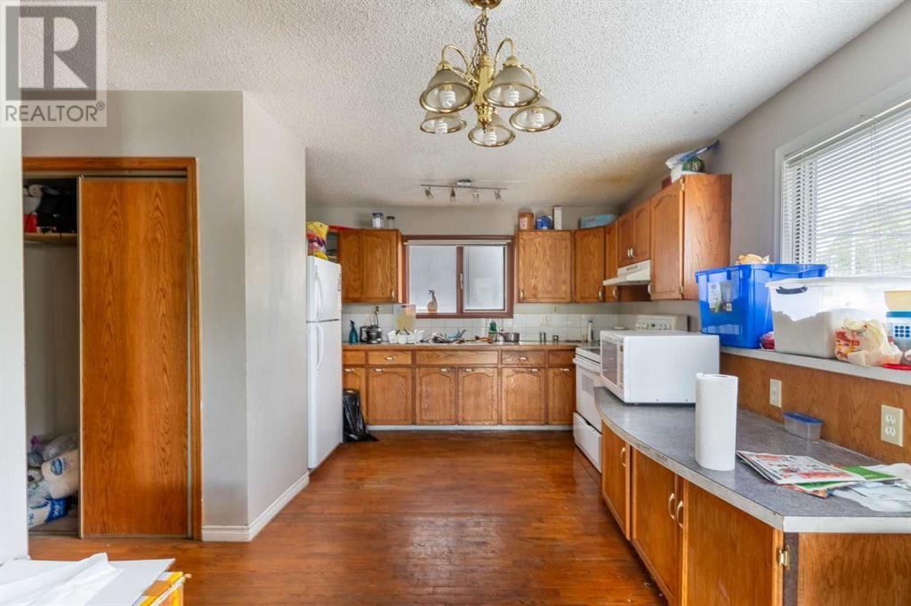 Multi-family House for Sale in   Avenue SW Sunalta Calgary 