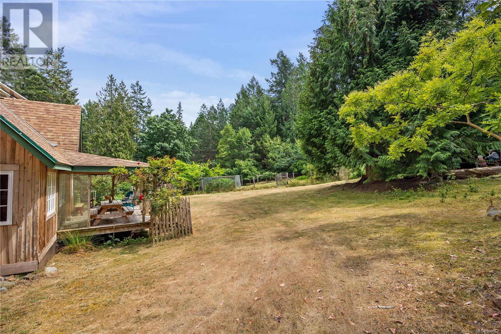 10 Windham Rd, Lasqueti Island