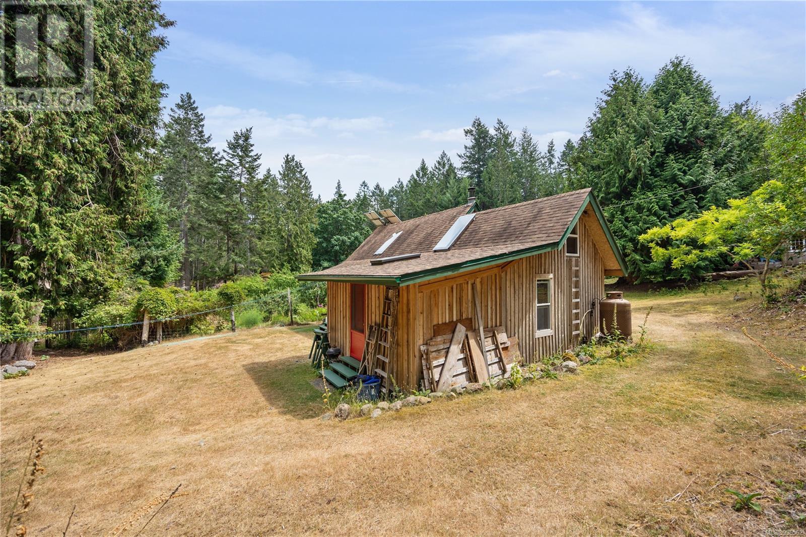 10 Windham Rd, Lasqueti Island