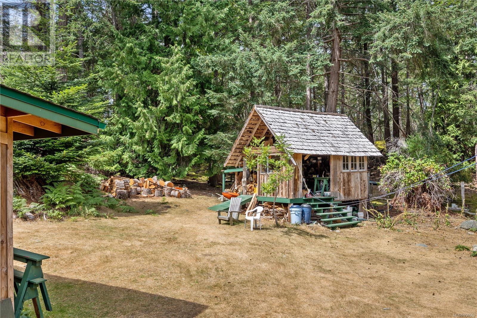 10 Windham Rd, Lasqueti Island