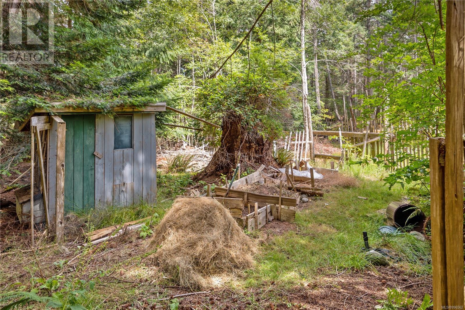 10 Windham Rd, Lasqueti Island