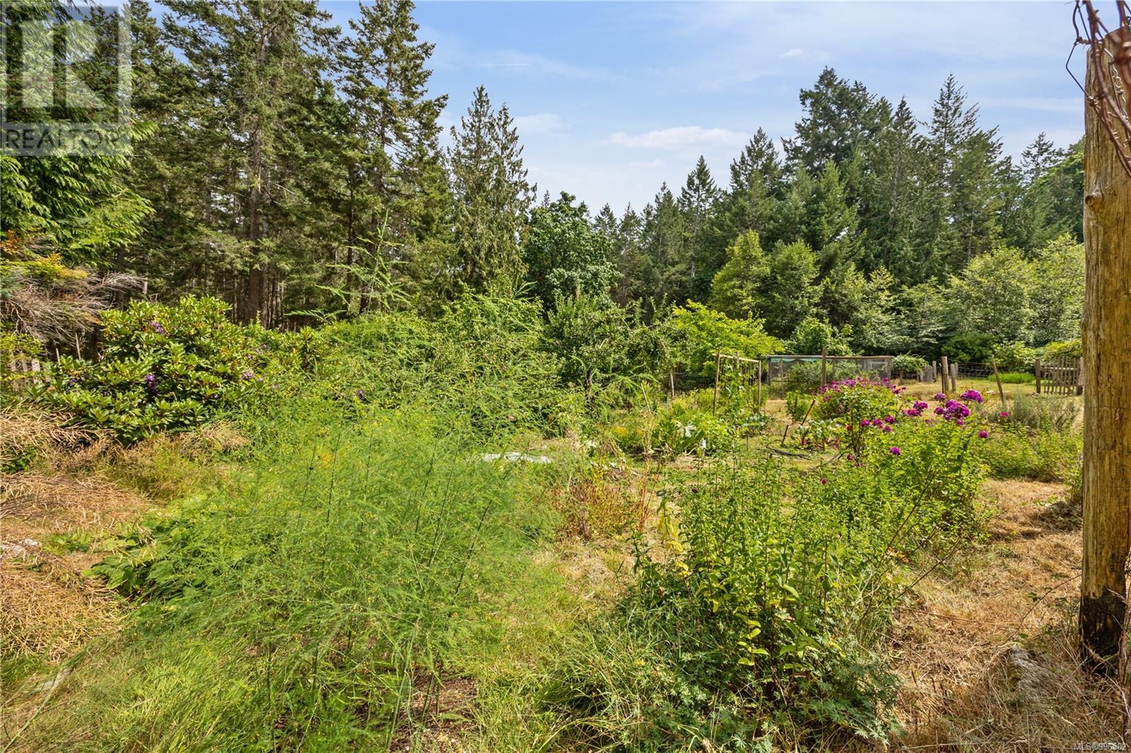 10 Windham Rd, Lasqueti Island