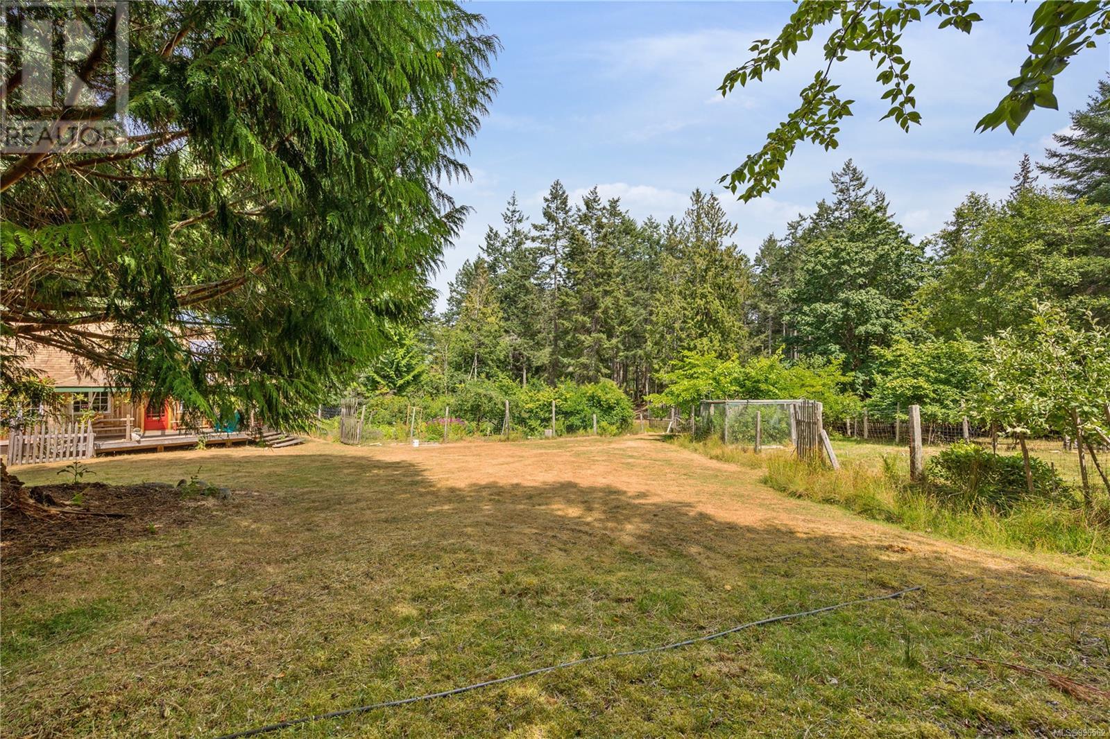 10 Windham Rd, Lasqueti Island
