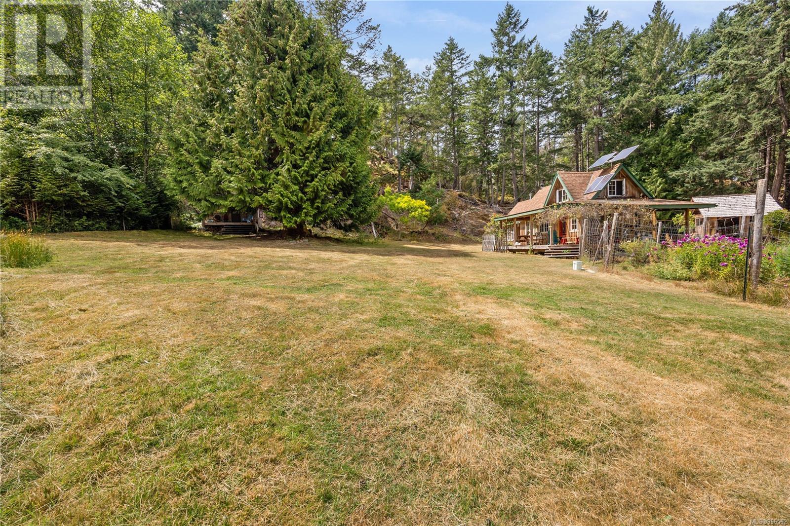10 Windham Rd, Lasqueti Island