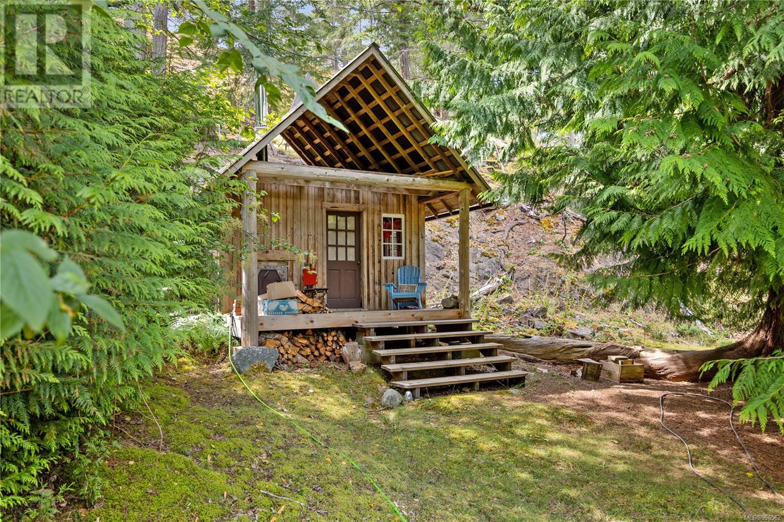 10 Windham Rd, Lasqueti Island