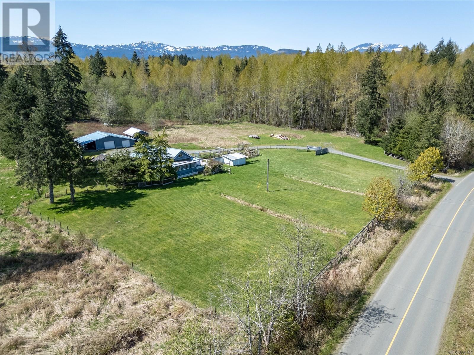4421 Dove Creek Rd, Courtenay