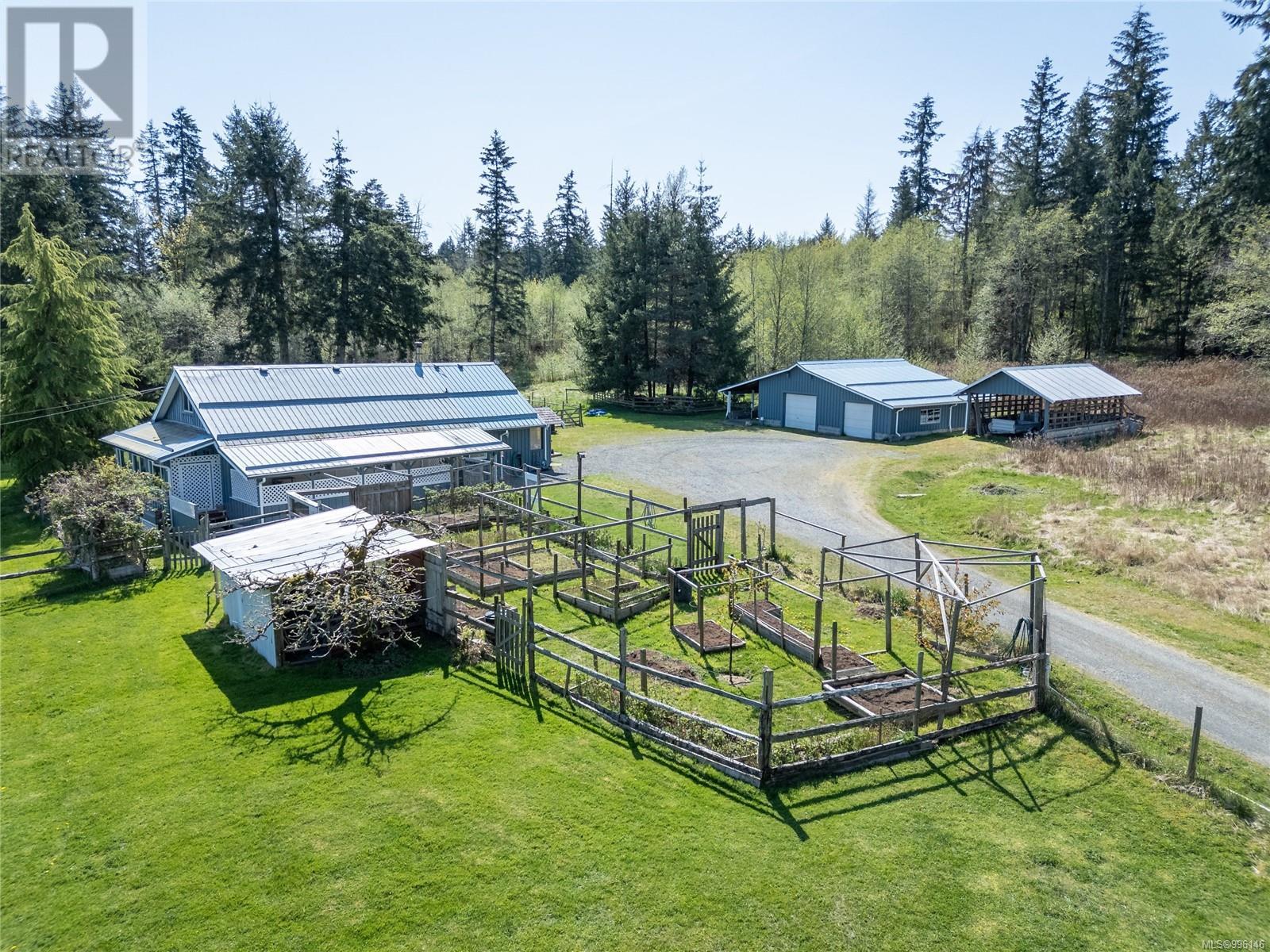 4421 Dove Creek Rd, Courtenay