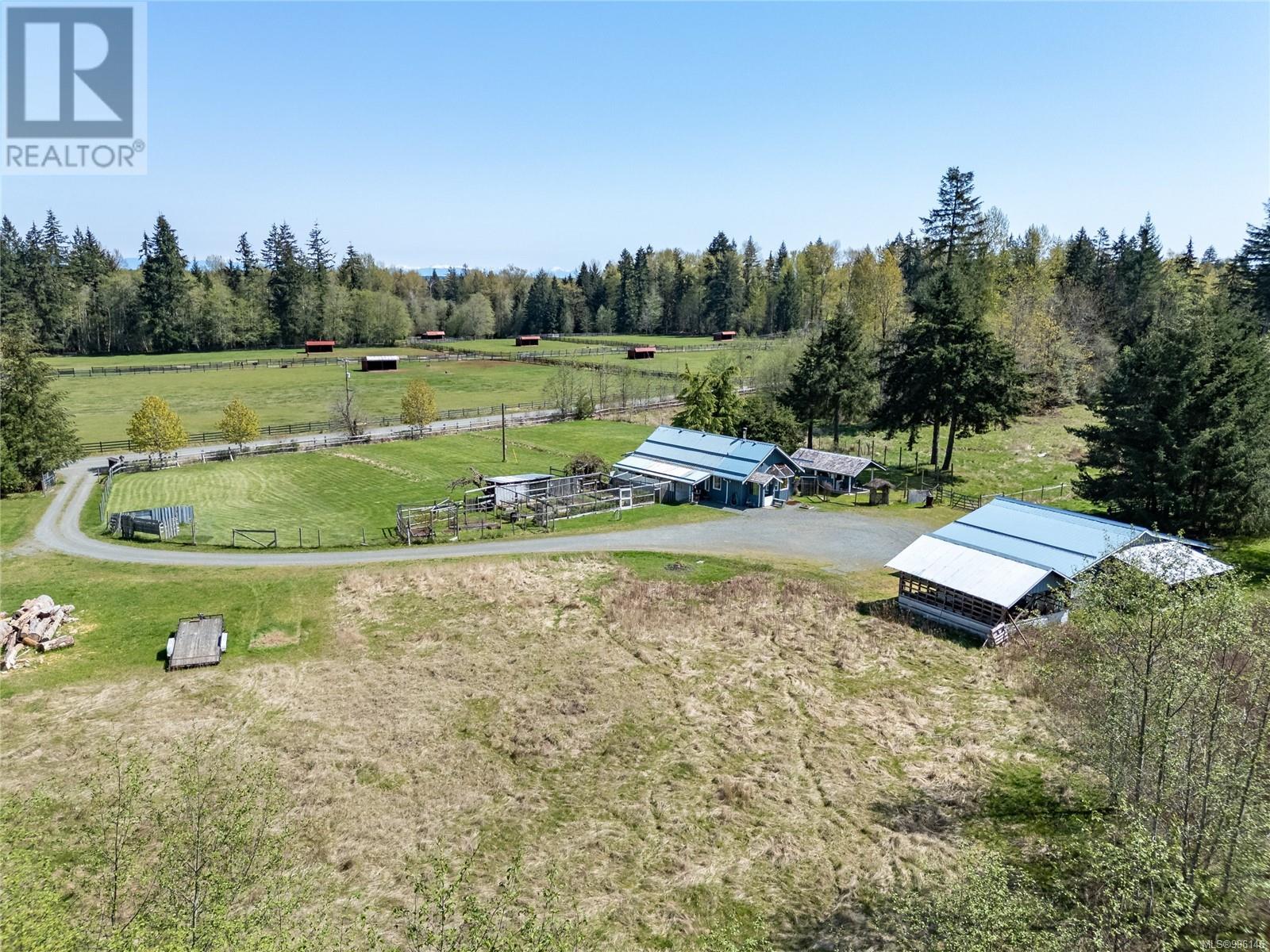 4421 Dove Creek Rd, Courtenay