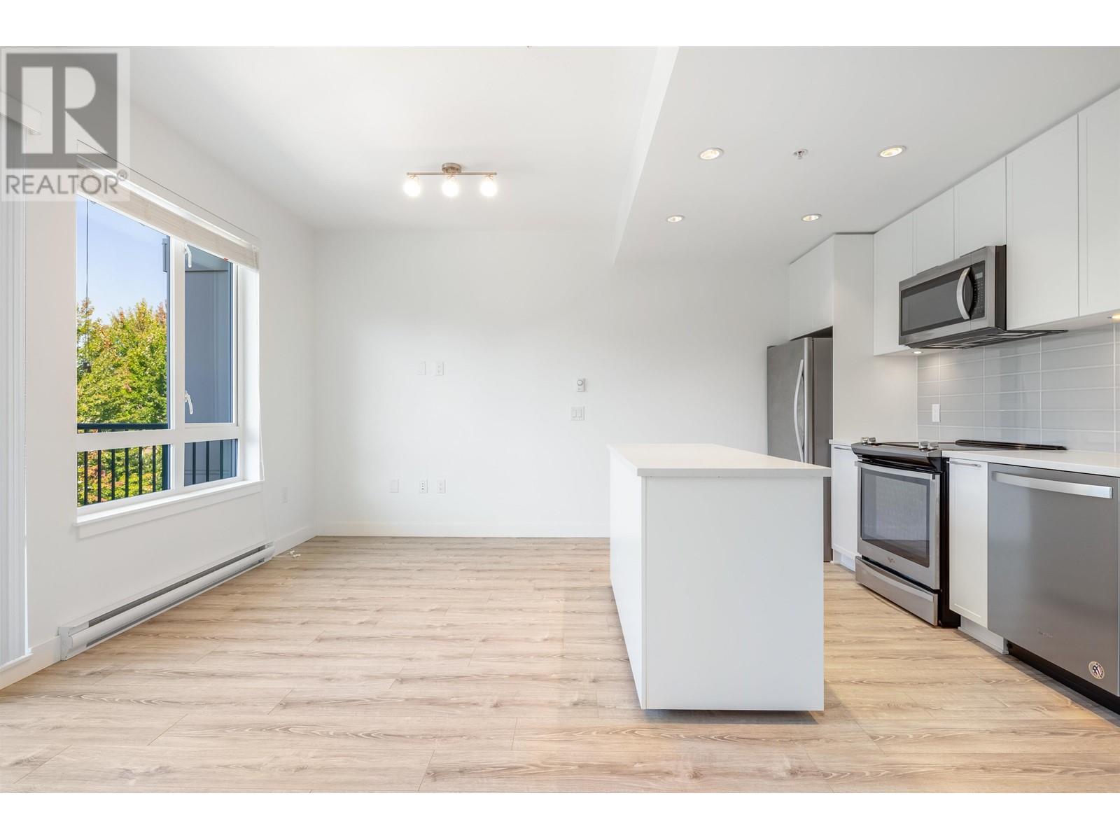 407 2382 ATKINS AVENUE, Port Coquitlam real estate listing R2990540