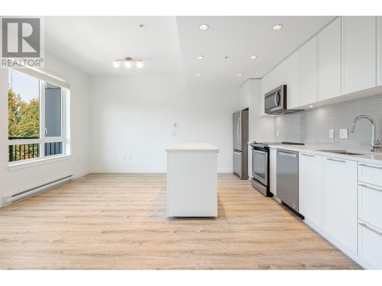 407 2382 ATKINS AVENUE, Port Coquitlam real estate listing R2990540