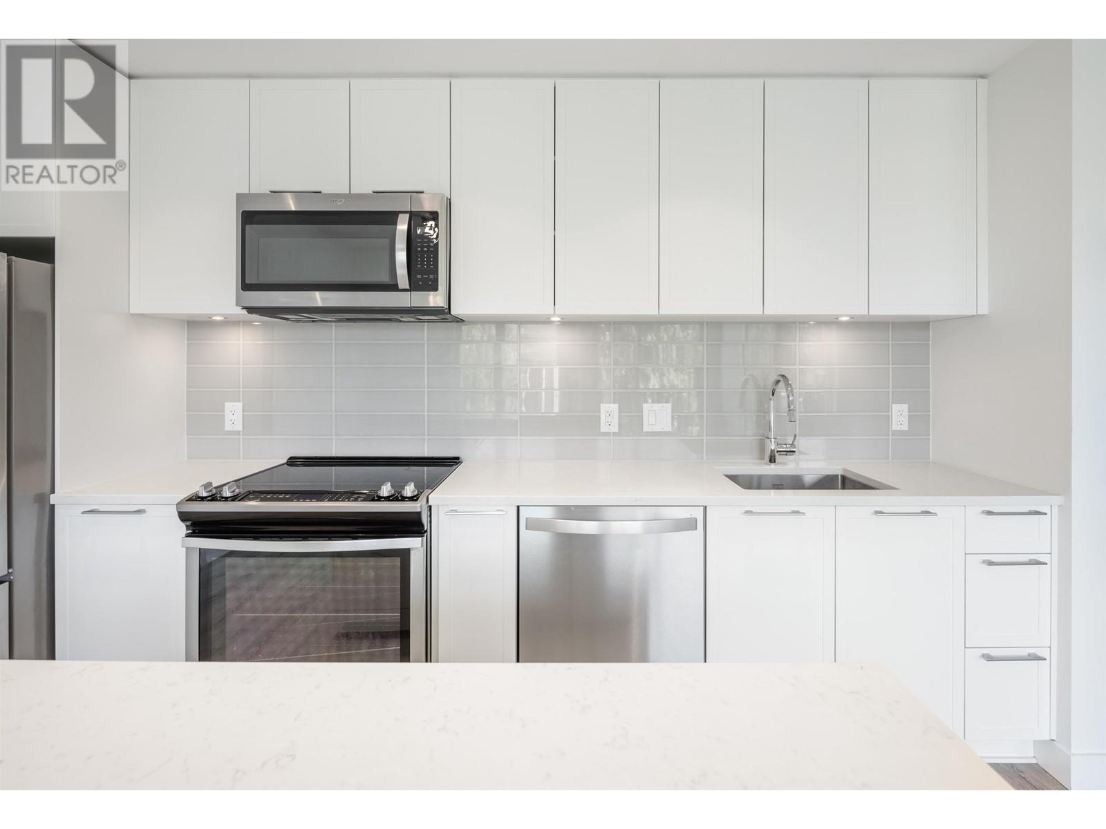 407 2382 ATKINS AVENUE, Port Coquitlam real estate listing R2990540