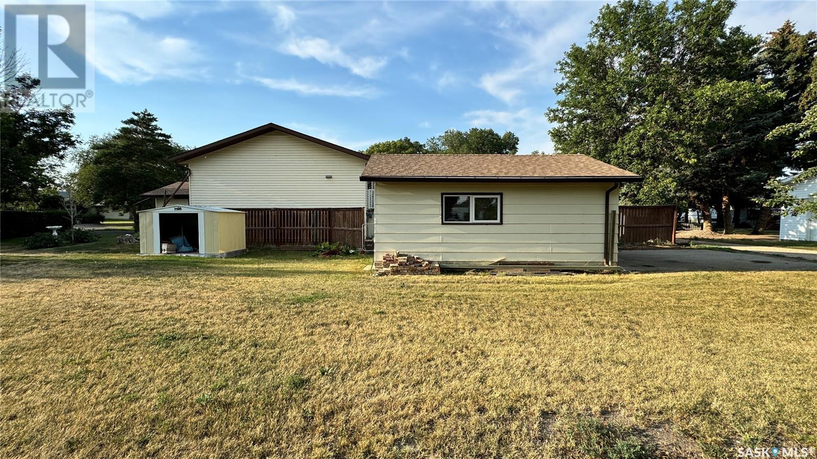 Photo 7 of 429 Douglass Street, Outlook SK