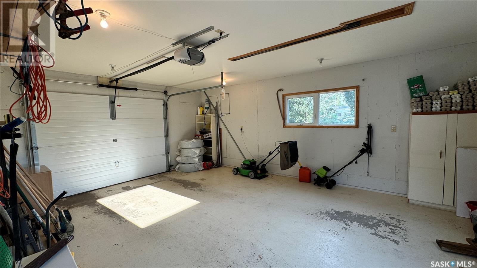 Photo 9 of 429 Douglass Street, Outlook SK