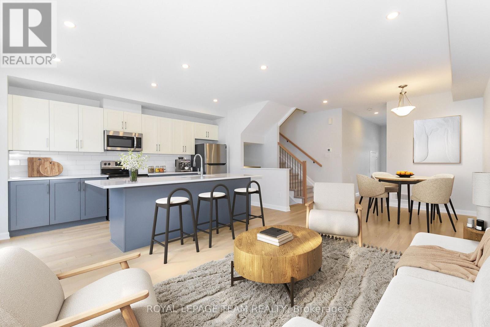 https://ddfcdn.realtor.ca/listing/TS638812531459870000/reb76/highres/1/x12105991_5.jpg