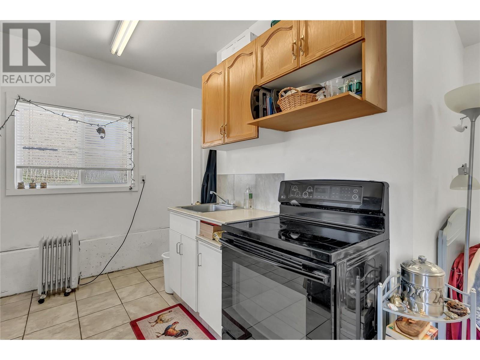  18300 McDougald Road, Summerland