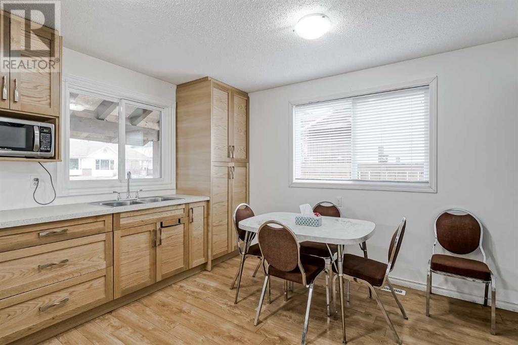Single Family House 3 Level for Sale in  Pineson Place NE Pineridge Calgary 