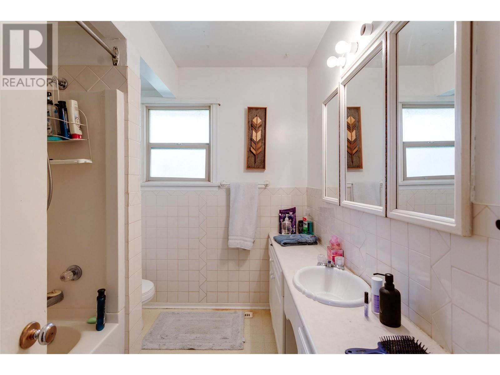  11231 Roberts Road, Lake Country