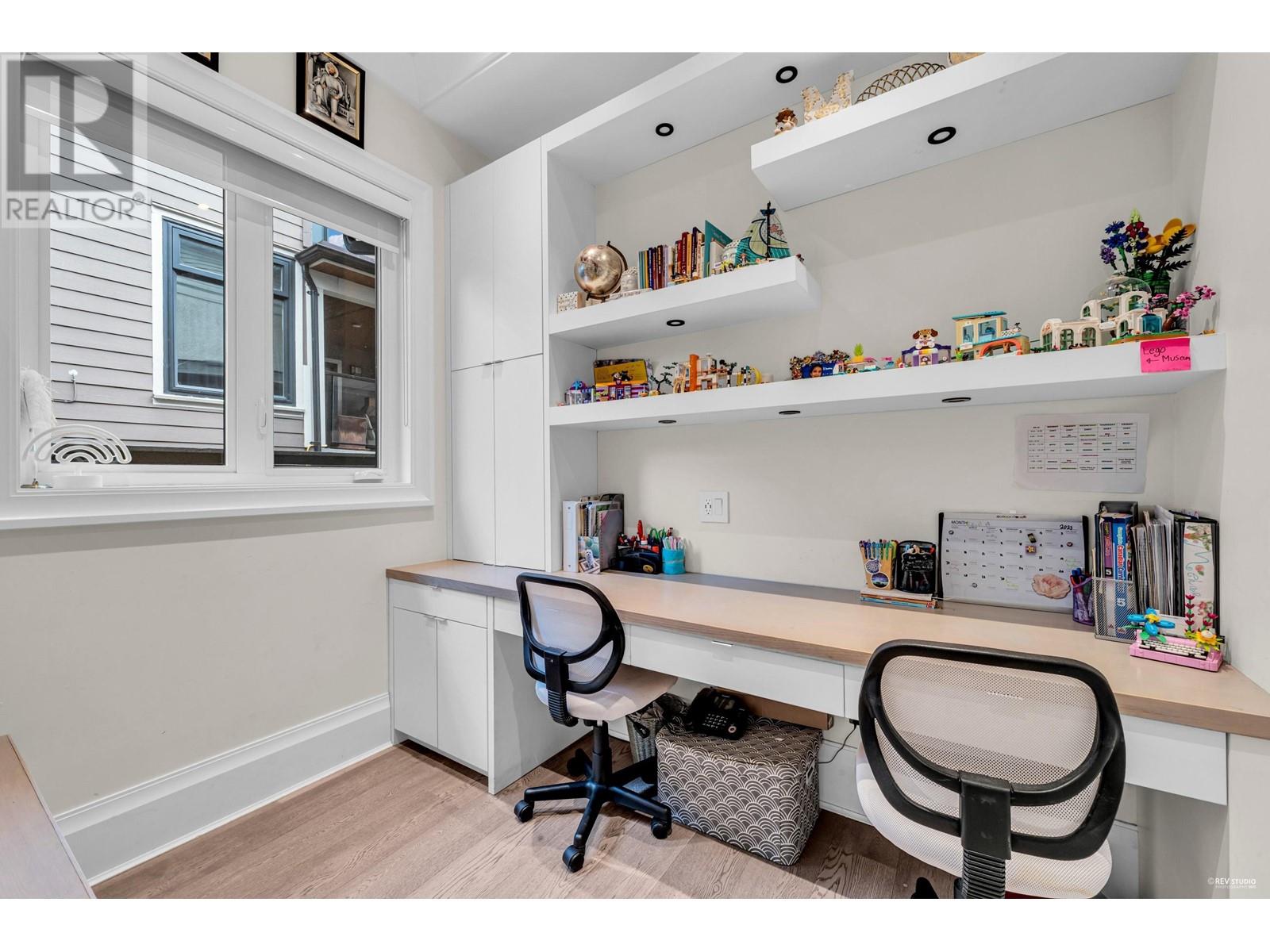 1706 NANAIMO STREET, New Westminster