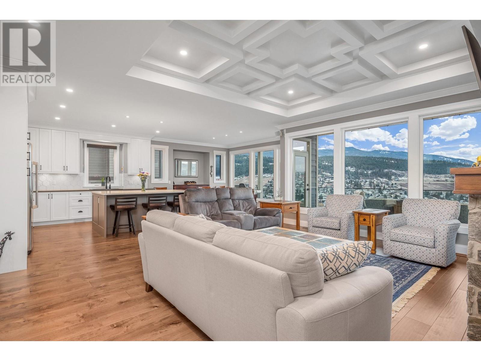 8891 Braeburn Drive, Coldstream