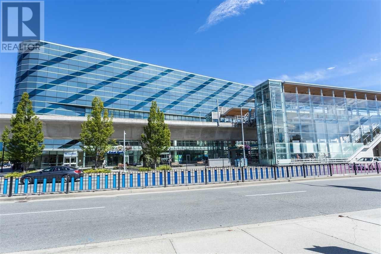 Photo 1 of 3085 4000 No 3 Road, Richmond BC