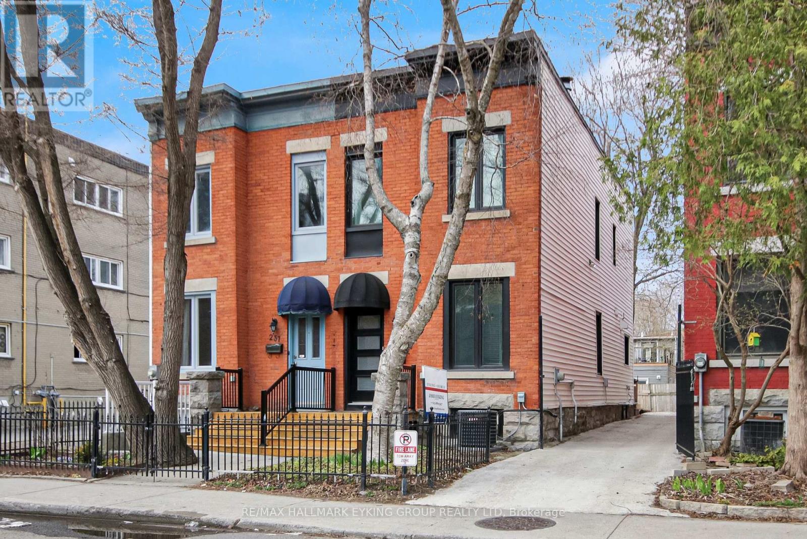 https://ddfcdn.realtor.ca/listing/TS638812711536930000/reb76/highres/6/x12106266_1.jpg