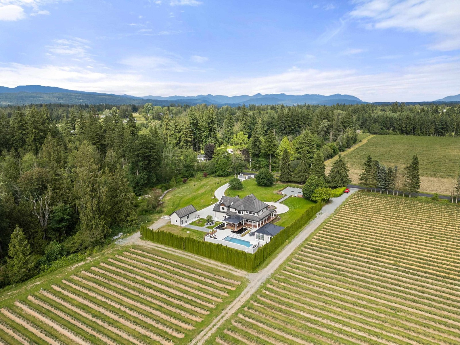 7547 240 STREET, Langley