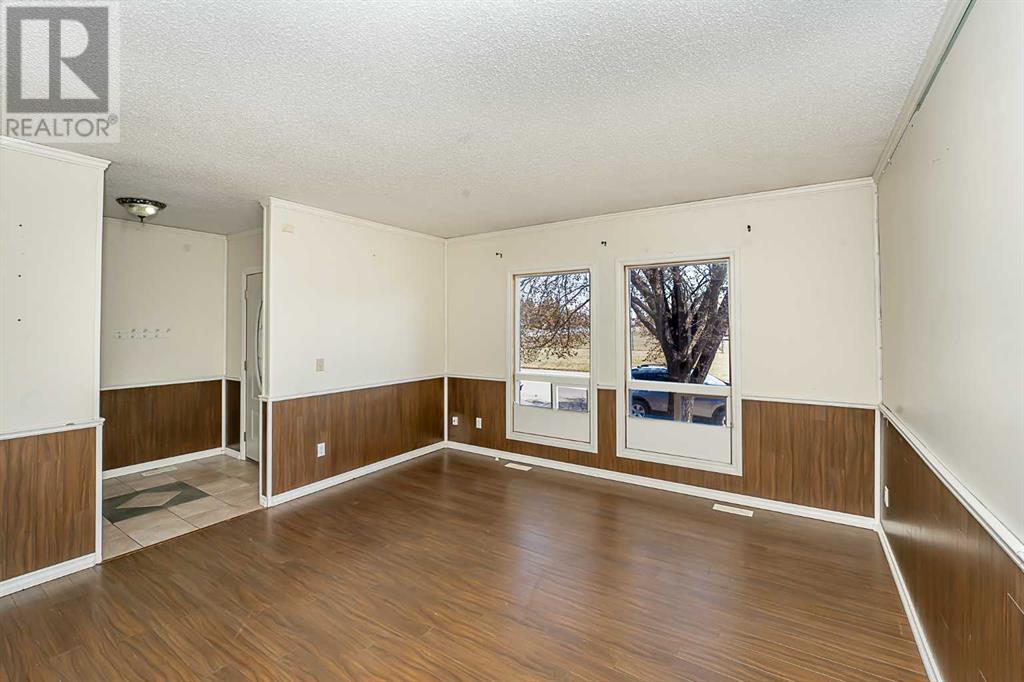 Single Family House for Sale in   Street NE Temple Calgary 
