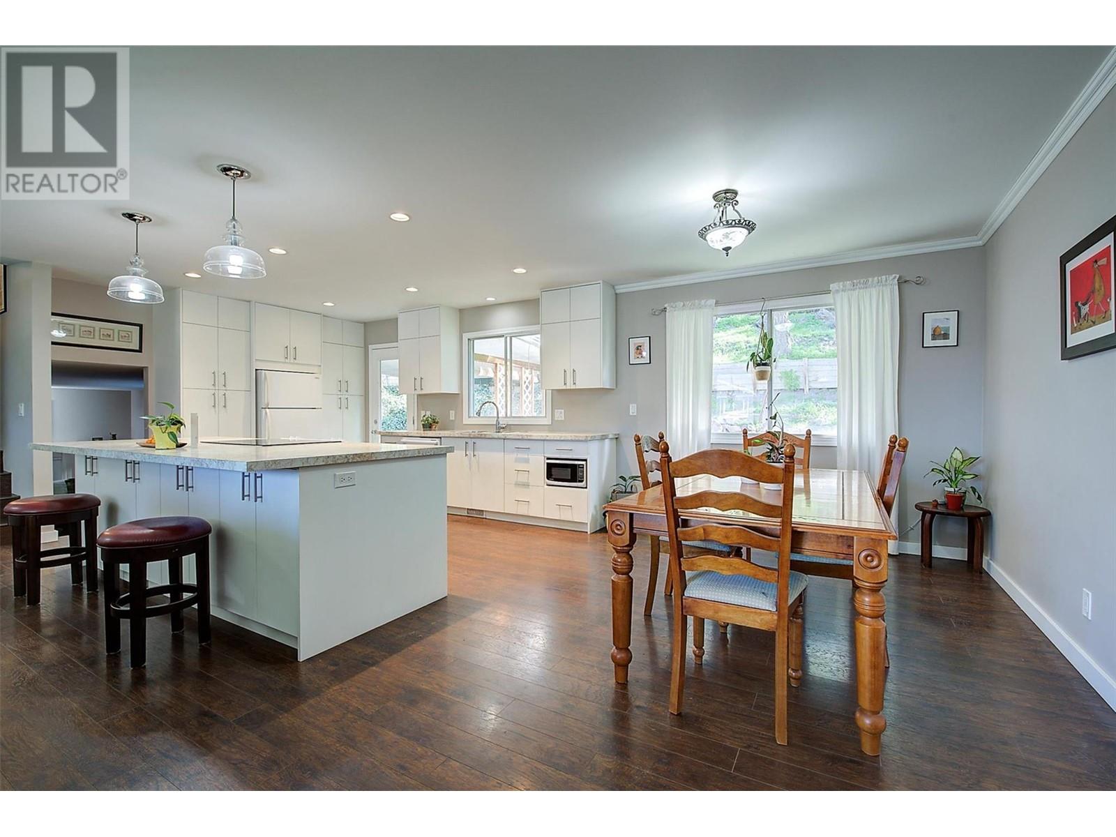  1363 Ponderosa Road, West Kelowna