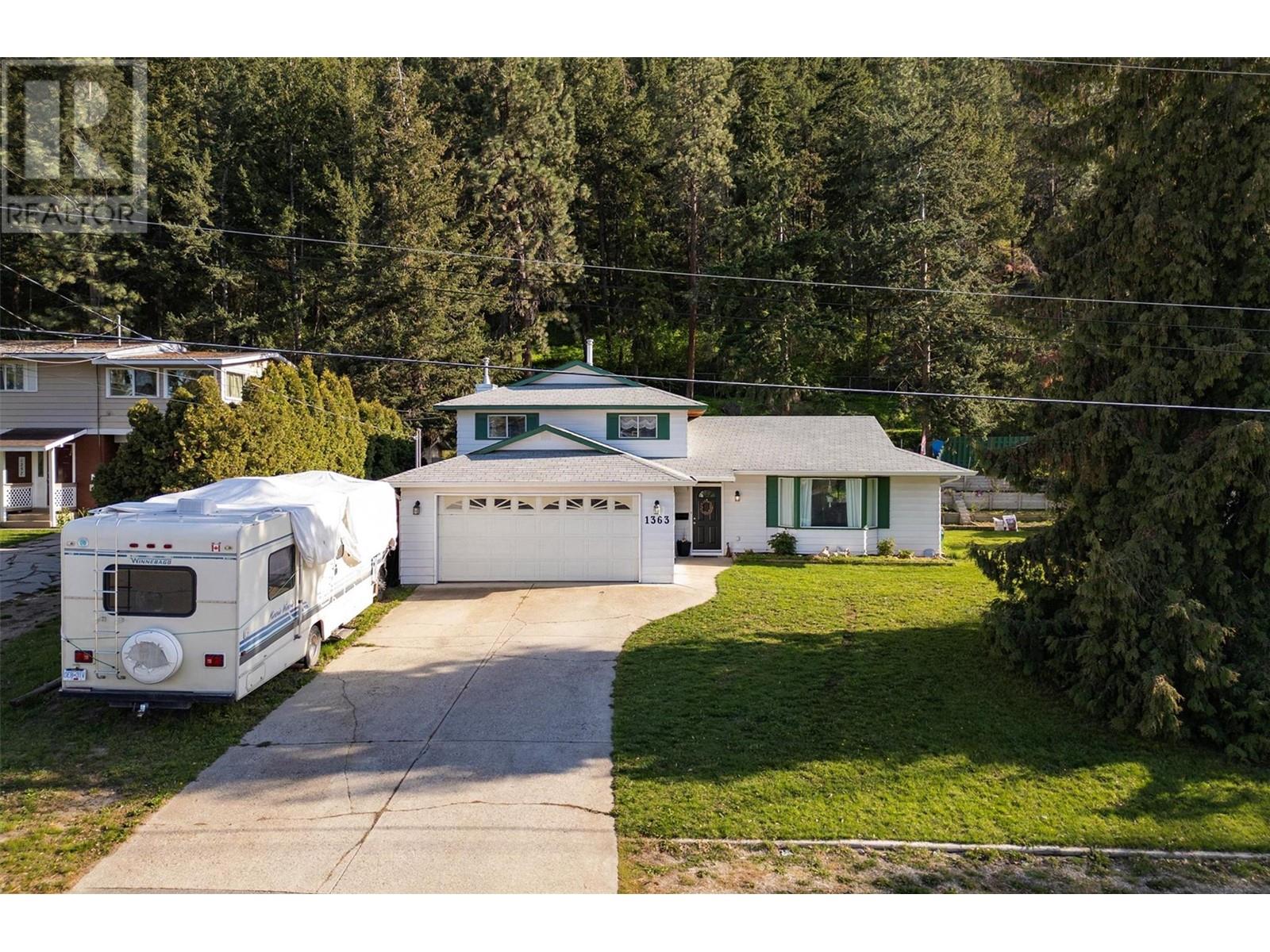  1363 Ponderosa Road, West Kelowna
