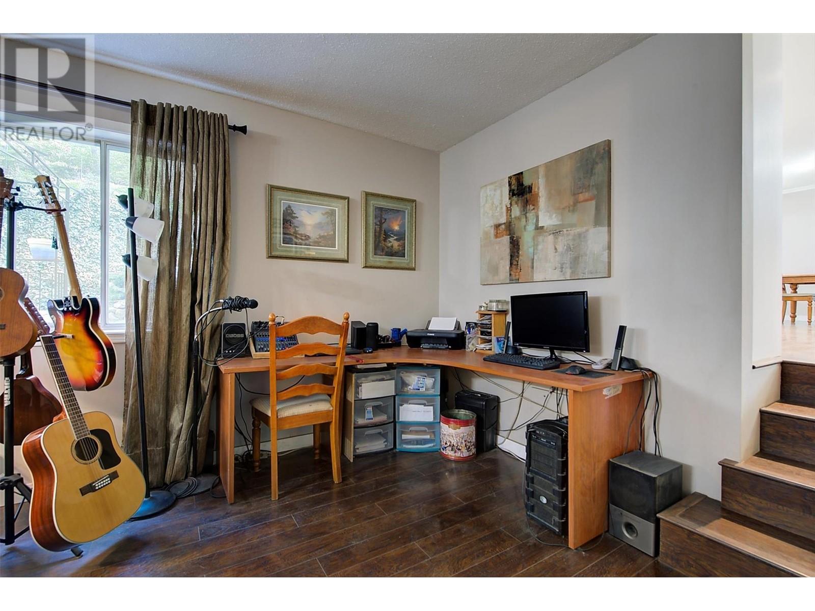  1363 Ponderosa Road, West Kelowna