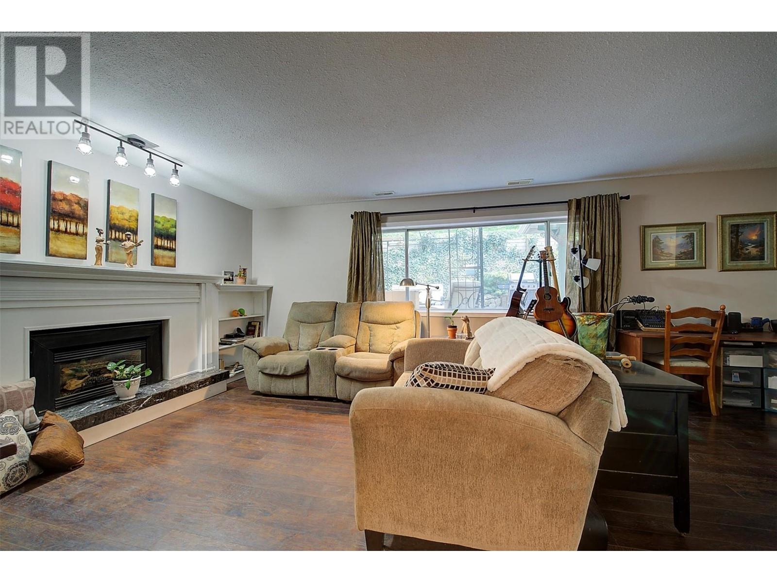  1363 Ponderosa Road, West Kelowna