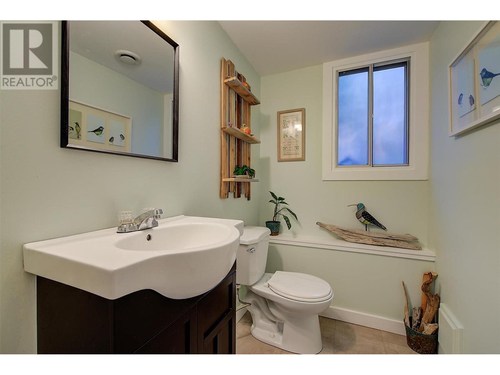  1363 Ponderosa Road, West Kelowna
