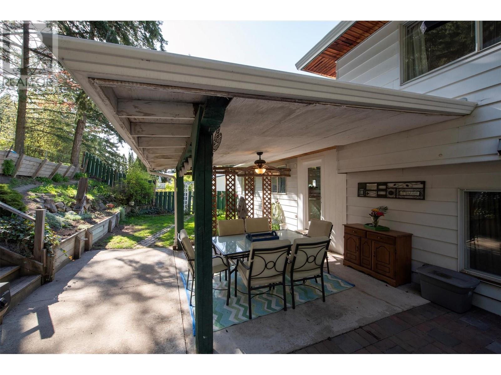  1363 Ponderosa Road, West Kelowna