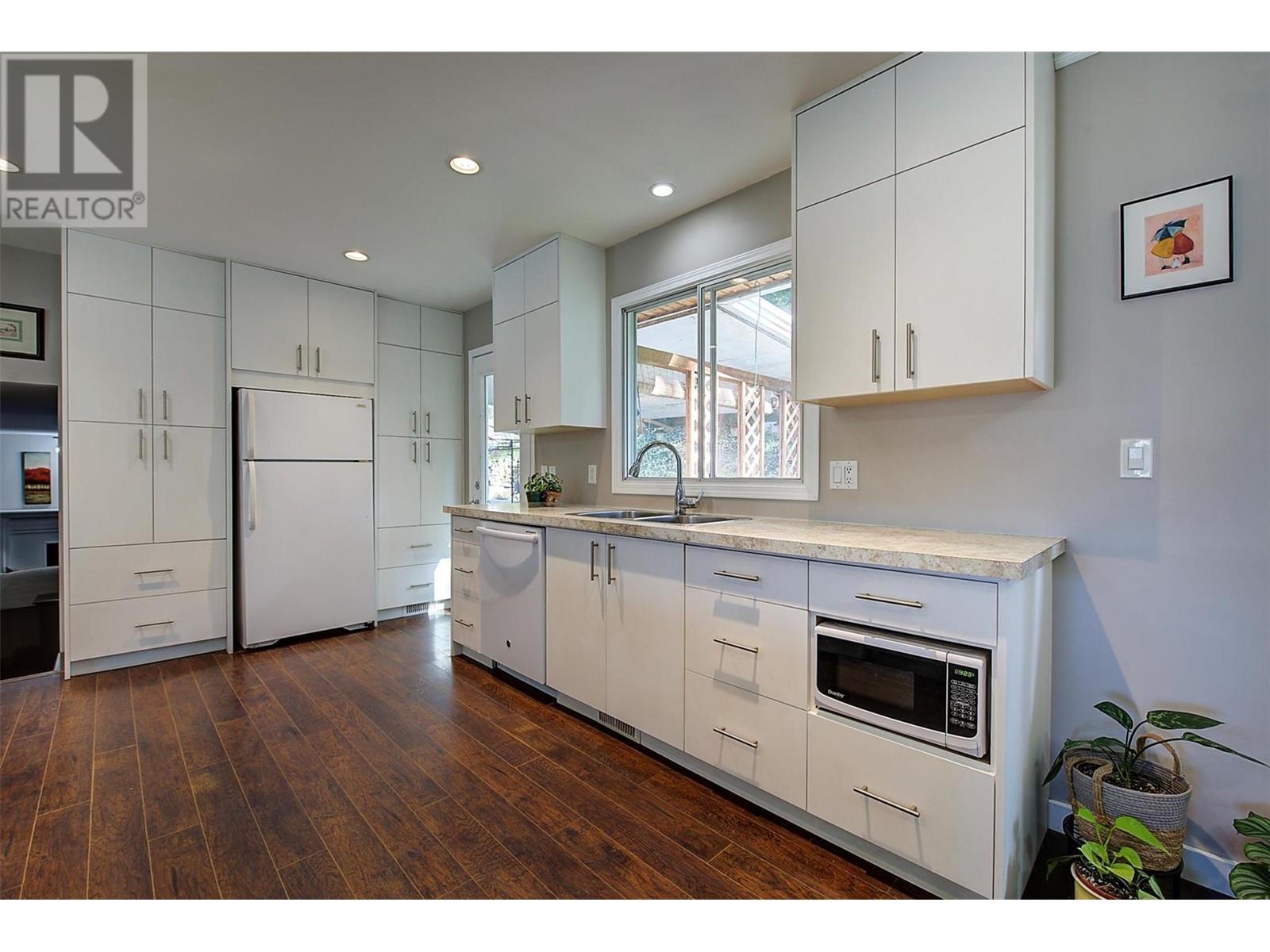  1363 Ponderosa Road, West Kelowna