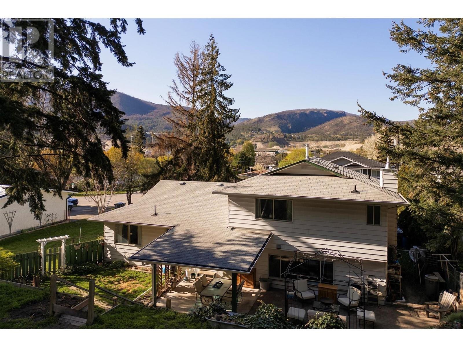  1363 Ponderosa Road, West Kelowna