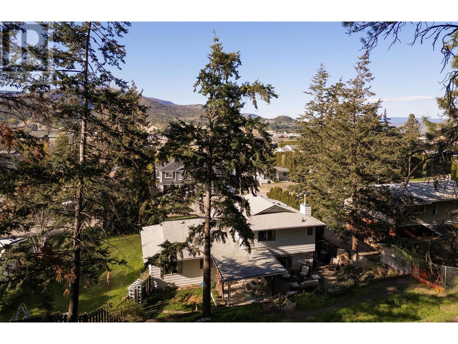  1363 Ponderosa Road, West Kelowna