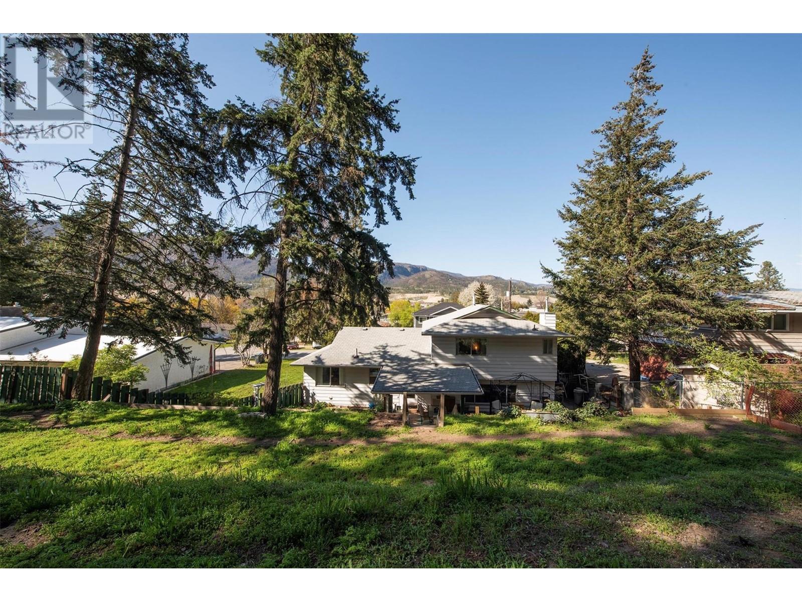  1363 Ponderosa Road, West Kelowna