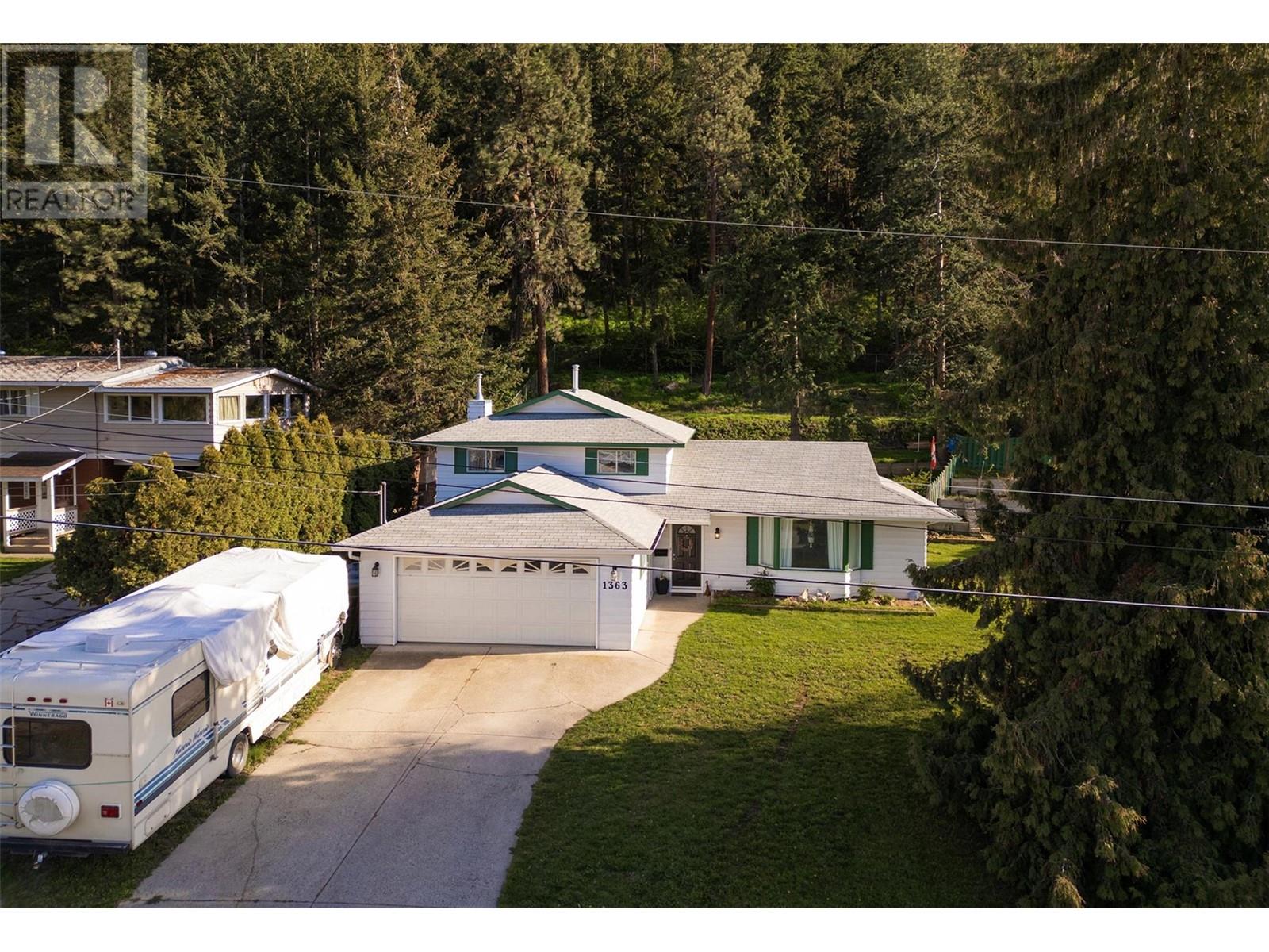  1363 Ponderosa Road, West Kelowna