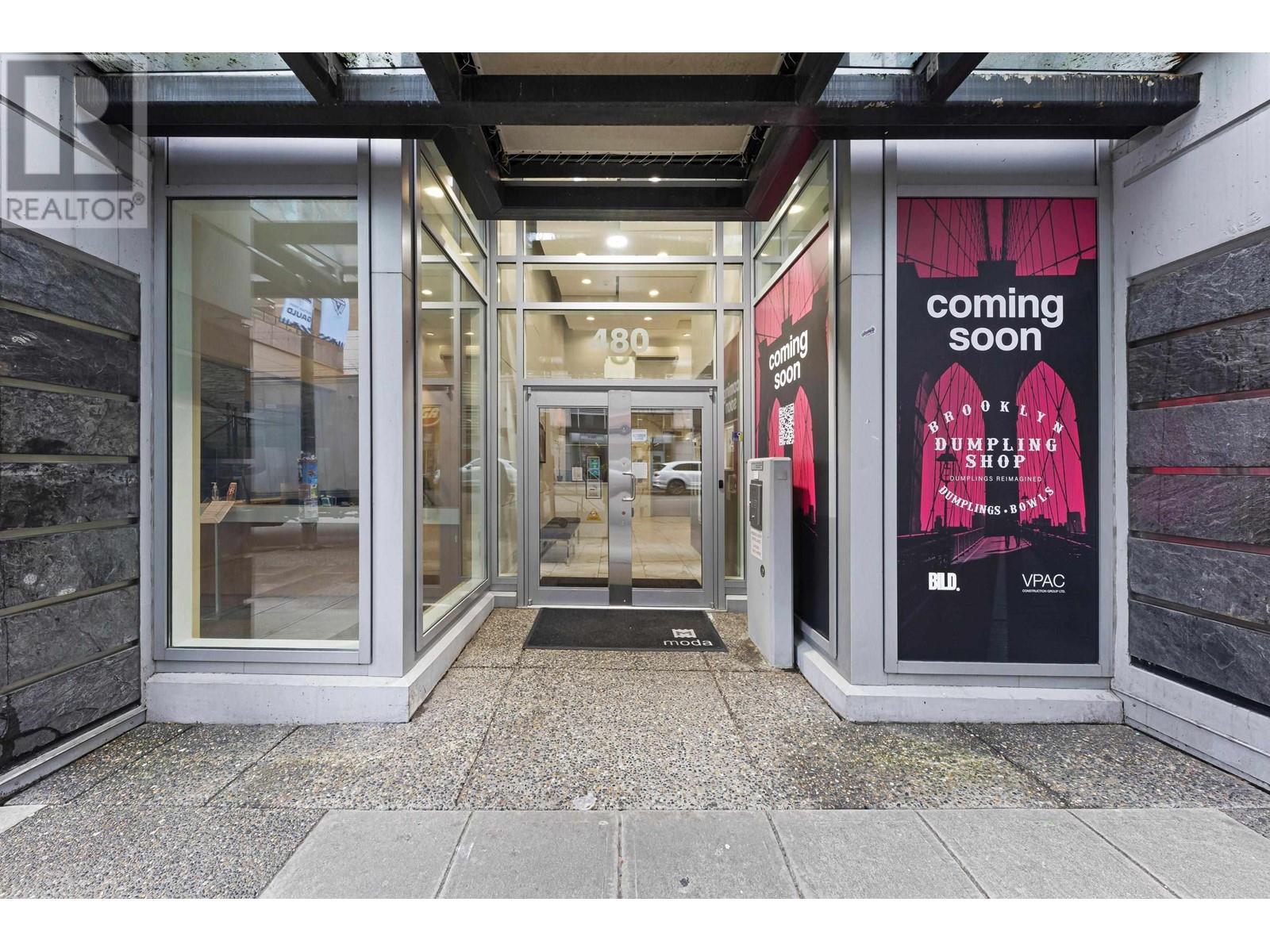 904 480 ROBSON STREET, Vancouver