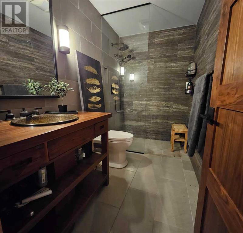 Single Family House for Sale in  Tuscany Estates Crescent NW Tuscany Calgary 