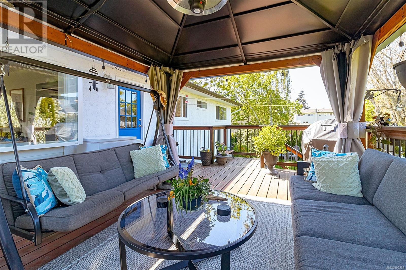  1886 Seaboard Crescent, Central Saanich