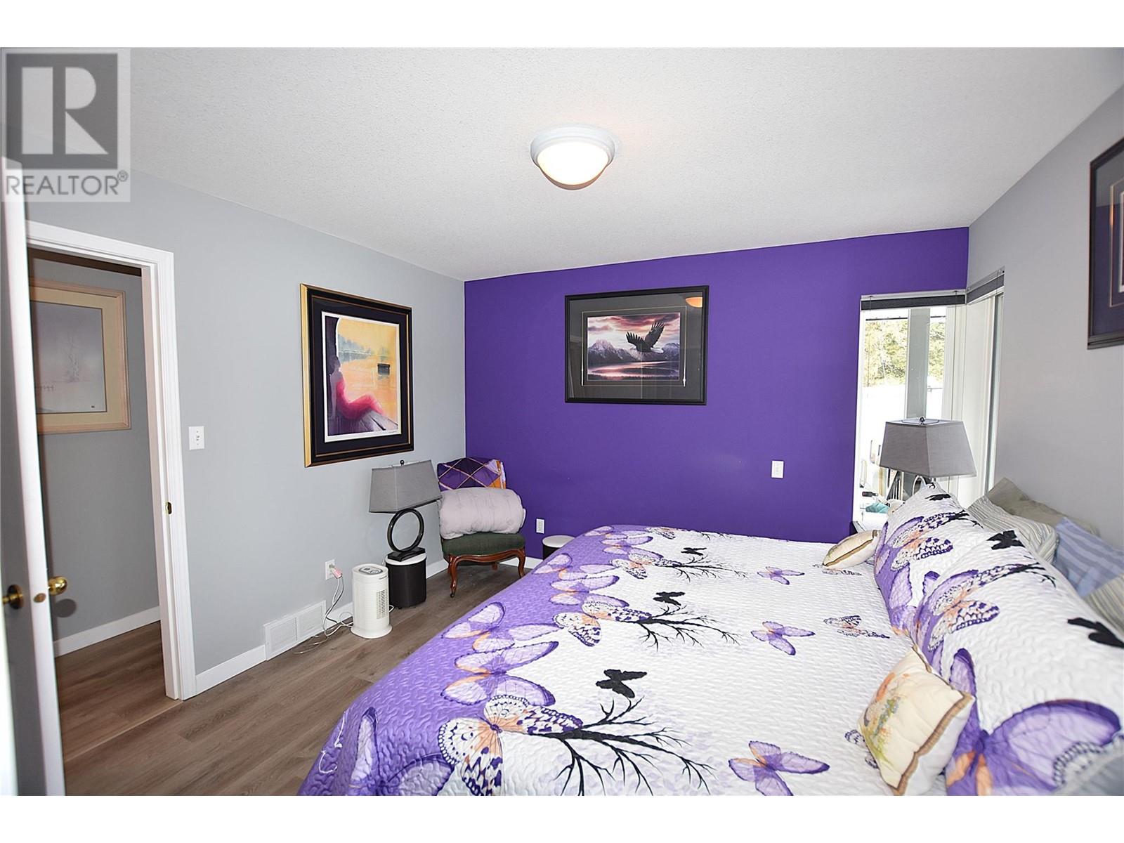  145 Falcon Avenue, Vernon